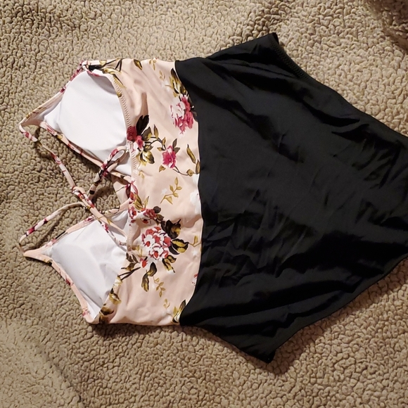 Sale ๐ NWT Pink Floral Rose Cupshe One Piece - Picture 2 of 4